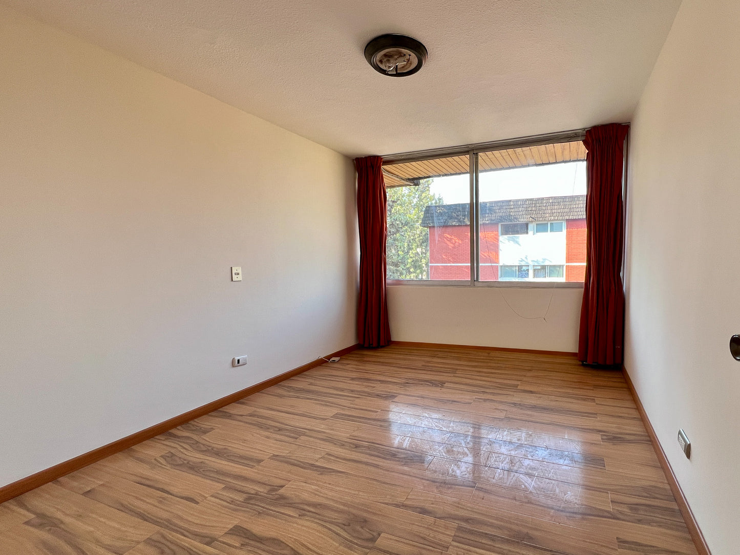 Parque Los Dominicos | Círculo de Apolo, Departamento frente a Parque Los Dominicos, Las Condes (arriendo)