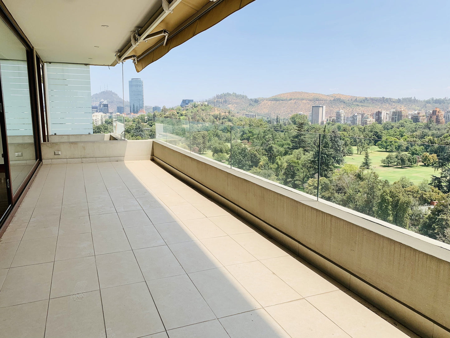 Las Condes | Presidente Riesco, Departamento Dúplex con vista al Club de Golf, Las Condes (arriendo)