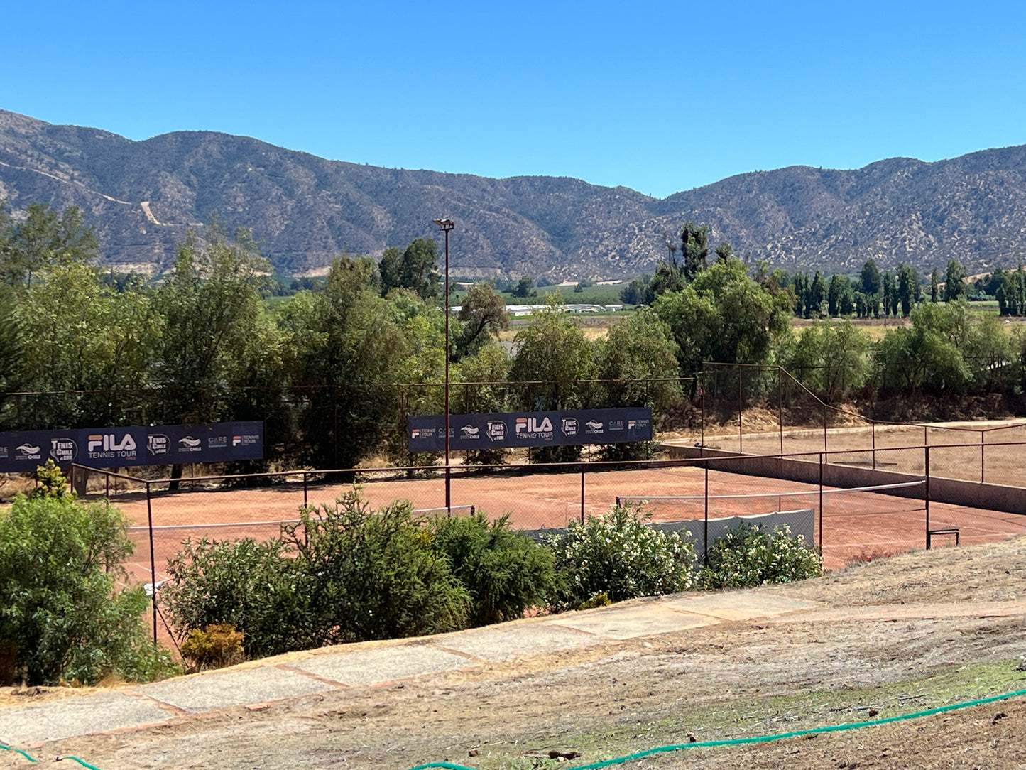 María Pinto. RM. | Parcela en Condominio El Bosque Country Club (venta)