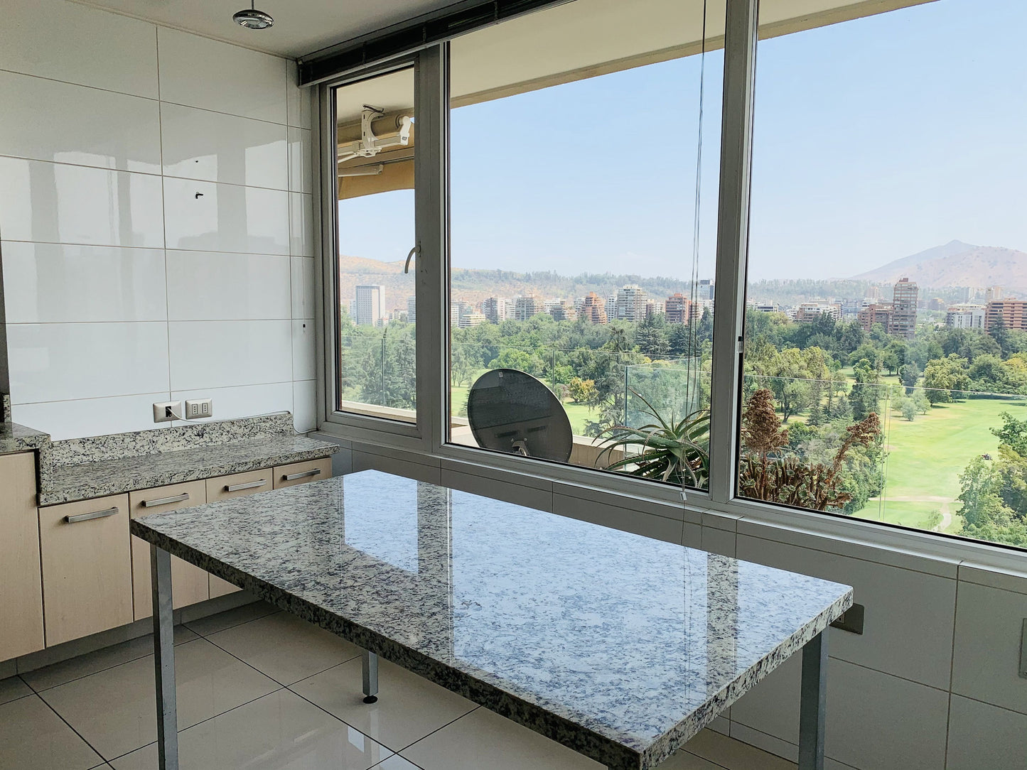 Las Condes | Presidente Riesco, Departamento Dúplex con vista al Club de Golf, Las Condes (arriendo)