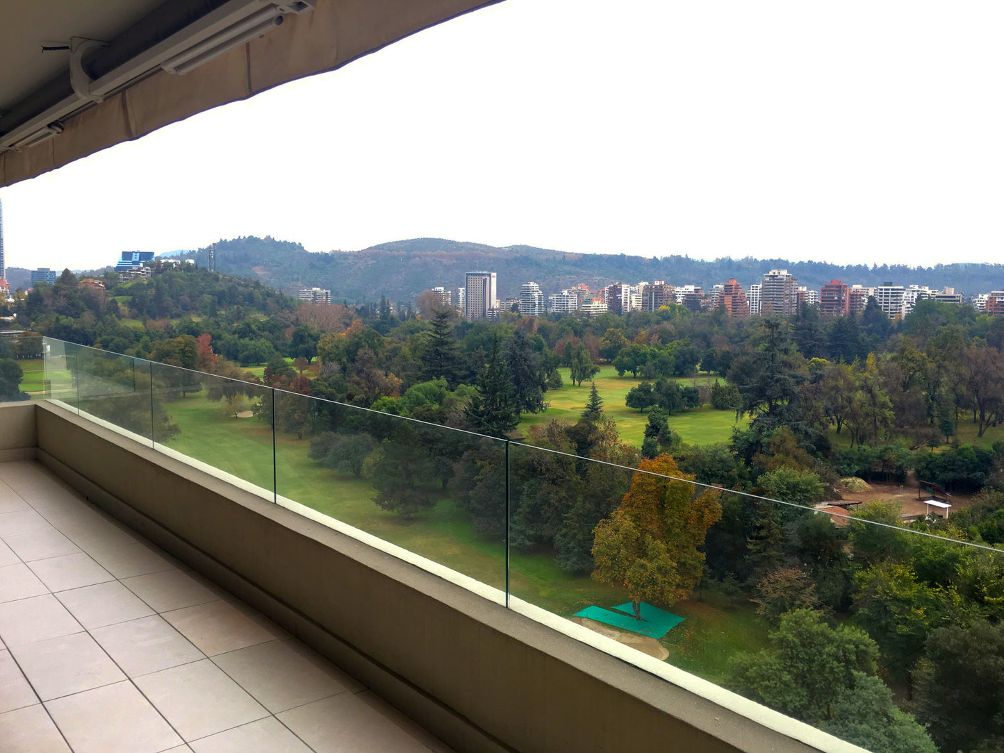 Las Condes | Presidente Riesco, Departamento Dúplex con vista al Club de Golf, Las Condes (arriendo)