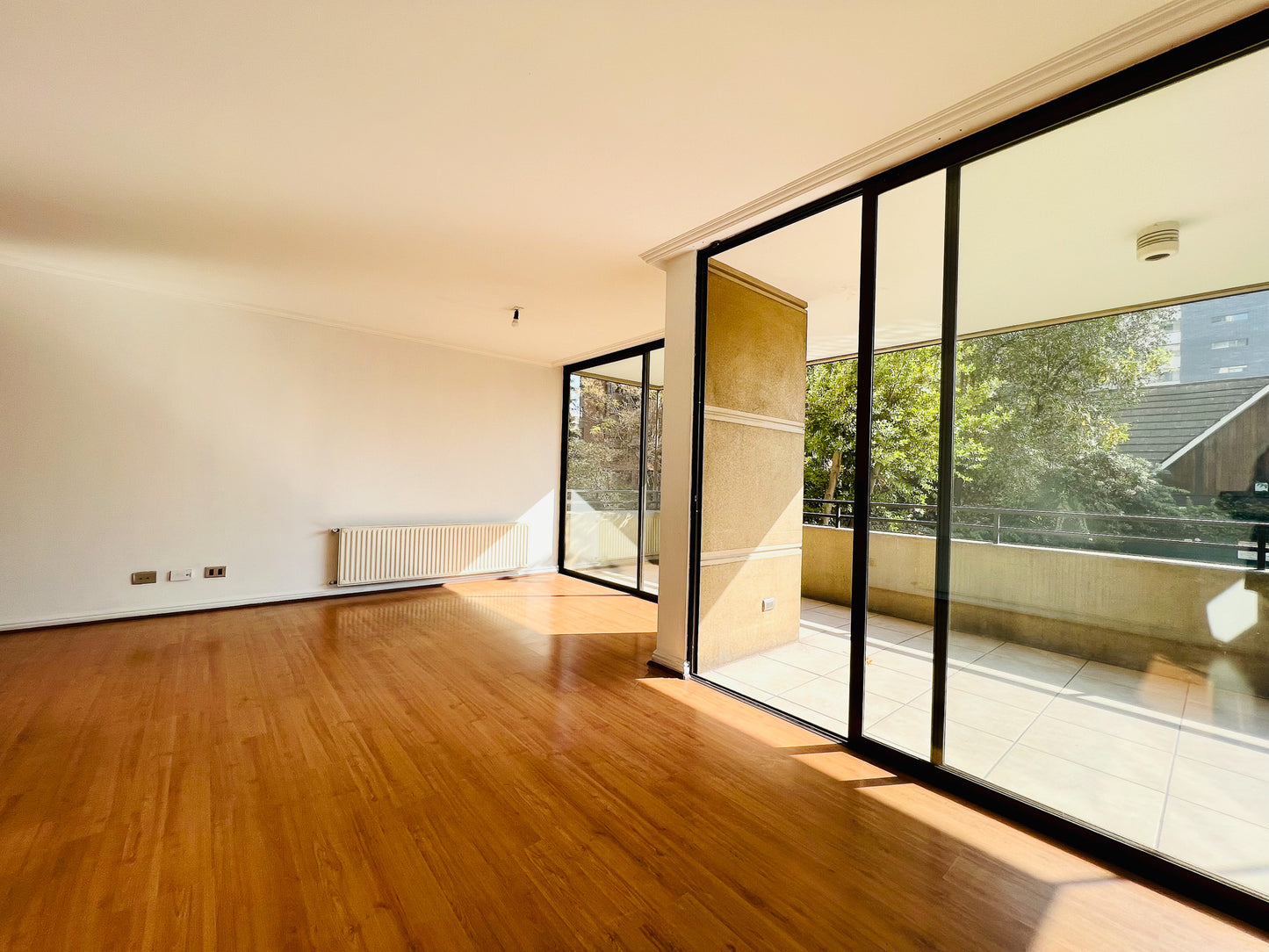 Las Condes | Los Oleandros, Departamento en sector Cristóbal Colón, Las Condes (arriendo)