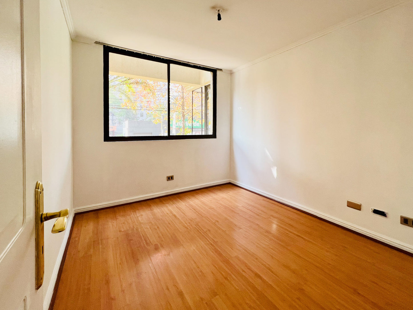 Las Condes | Los Oleandros, Departamento en sector Cristóbal Colón, Las Condes (arriendo)